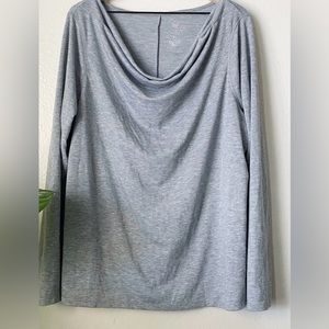 Lane Bryant Livi active drape front gray 26/28 great condition